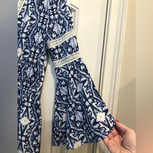 l*space Mazarron Romper in Blue & White in Excellent Condition