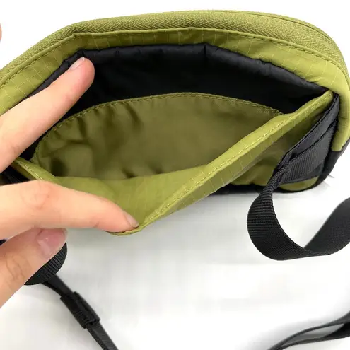 Lululemon  Everywhere Mini Belt Bag Bronze Green Black Travel Activewear Festival