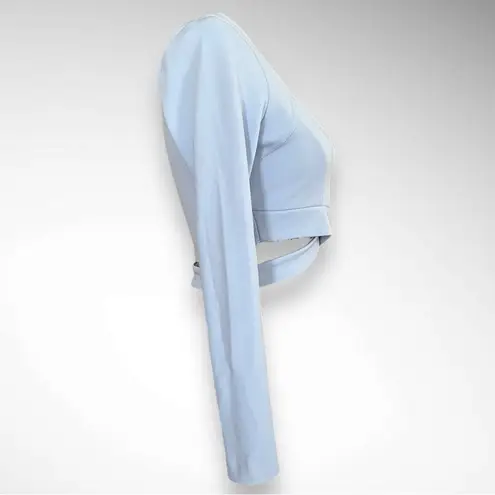 Boohoo  Light Blue Long Sleeve Cut Out Crop Top Size 8 | EUC