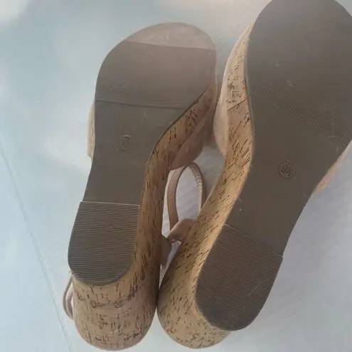 DS Women’s Faux Suede Cork Wedge Sandals Charles Style Straps Round Toe Tan Pink Size 9.5