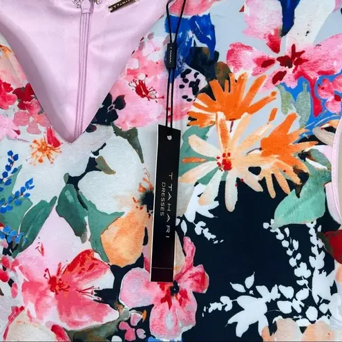 T Tahari Tahari pink watercolor floral scuba V neck cap sleeve midi sheath dress M NEW