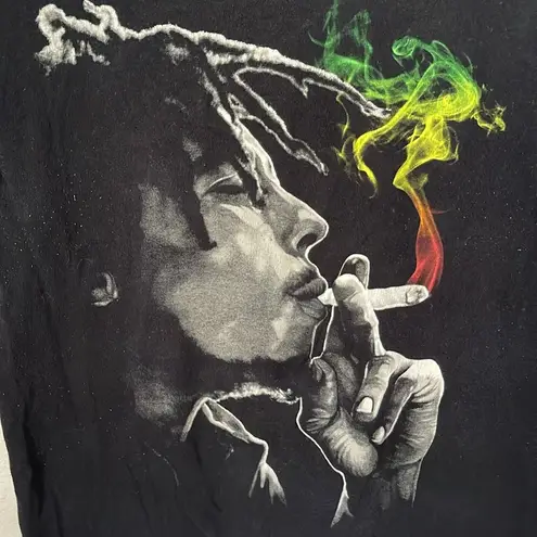Zion Rootswear Bob Marley  Rasta smoke graphic tee M unisex