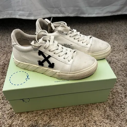 Off-White  sneakers