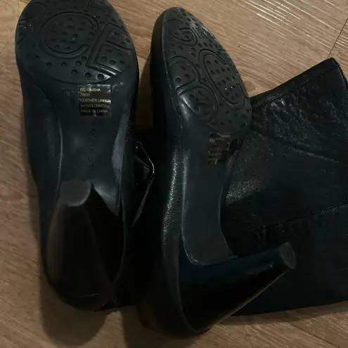 BCBGirls Women's Size 7B Heeled Leather Upper BG Maisha Pull On Boots