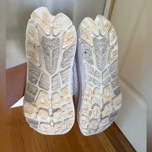 Hoka Kawana Women’s Running Shoe - EUC