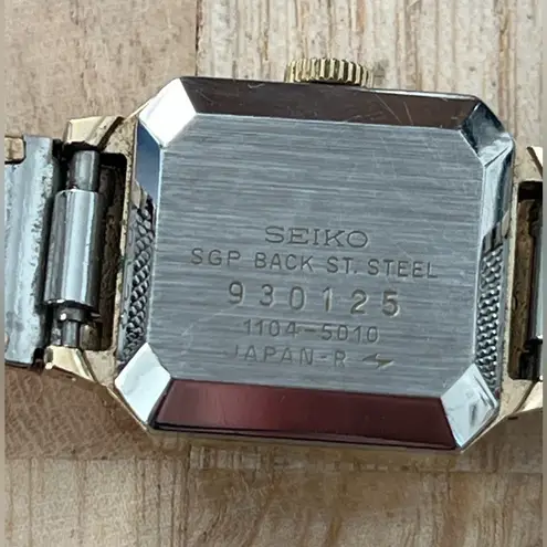 Seiko SGP Gold Plated Vintage Ladies Watch Mechanical Winding Gold Dial