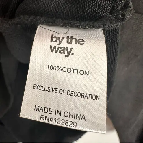 by the way. Revolve Black Cropped Relaxed V-neck Hoodie Size Small