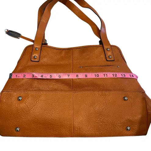 B. Makowsky Pebbled Leather Shoulder Tote Bag in Cognac – Large Tan