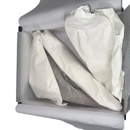 New In Box LITA By Ciara Women Sand Italian Leather Solid Point Pump Sz US 10 Tan