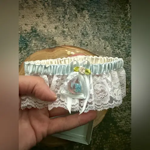 Vintage NOS Kay Shannon blue lace wedding bridal garter