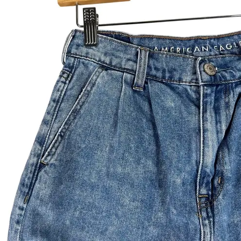 American Eagle  Mom Shorts Sz 4 High Rise Rolled Hem Medium Wash Denim 90s Retro
