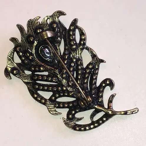 Elegant Multicolor Peacock Feather Boho Brooch Blue