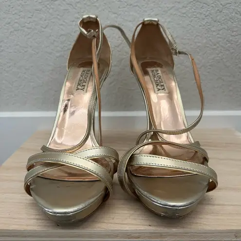 Badgley Mischka Gold Strappy Formal Stiletto Heel Sandals 8