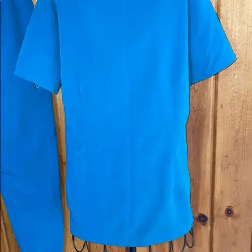 FIGS Blue Scrub Set with Jogger Pants blue fig scrubs size small/XS Zamora/caterina
