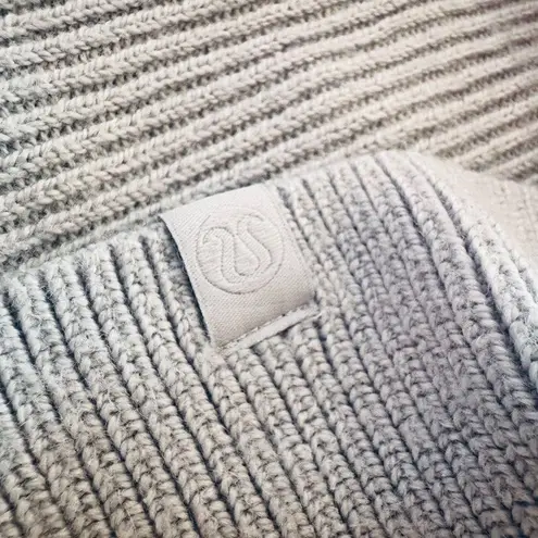 Lululemon lilac lavender Marino wool sweater