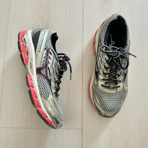 Mizuno Wave Paradox 3 Women Running Shoes