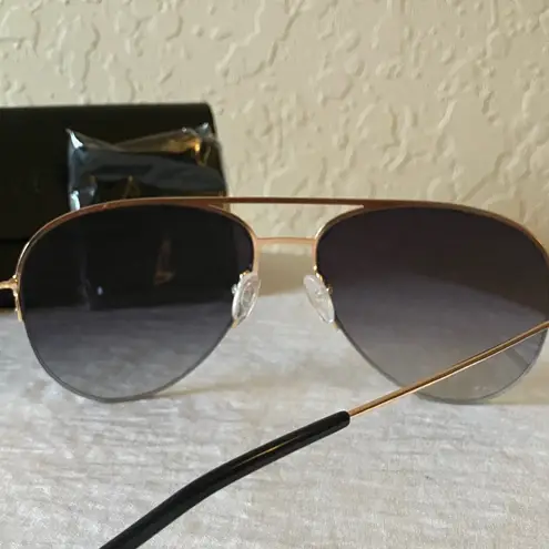 Privé: Gold Tone “The Ace” Aviator Sunglasses