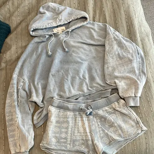 Vintage Havana Denim inspired paisley print hoodie and short lounge set