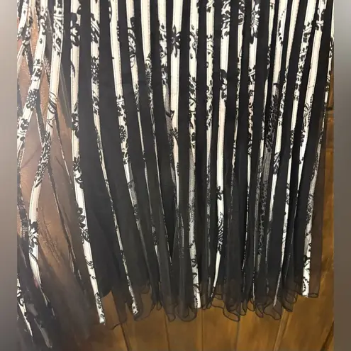 Maner Black and White Striped Dress