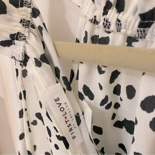 First Love NWT!! by Lovelyn The Casta Top in White with Black Print