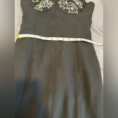 Sharagano of France XS Black Sheath Gown. Embroidered Bust. Low Slit.