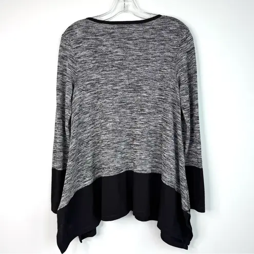 Max Studio  Gray and Black Long Sleeve Tunic Top