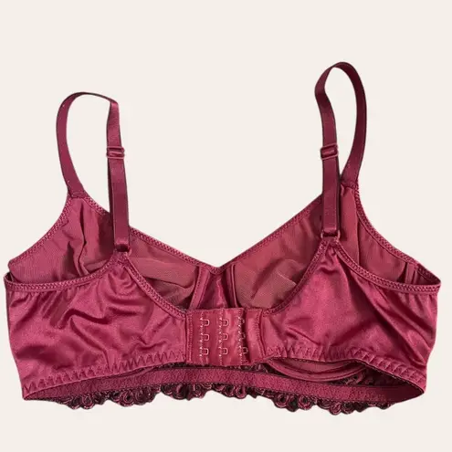 90s vintage burgundy wine red lace bra by Olga