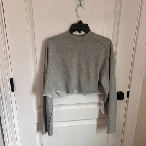 Commense Cropped Sweatshirt Raw Hem Long Sleeve Pullover Comfy Top Size XS NWT Gray - Image 4