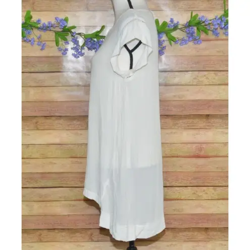 Ellen Tracy Size M Cream Very Short Sleeve Tunic Top Gauzy Cutout V-Neck Neutral