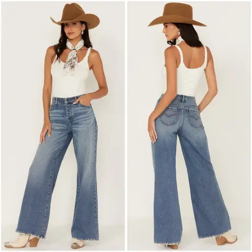 Cleo + Wolf High Rise Loose Fit Flare Leg Jeans Distressed Hem 28W x 32L Blue Size 28