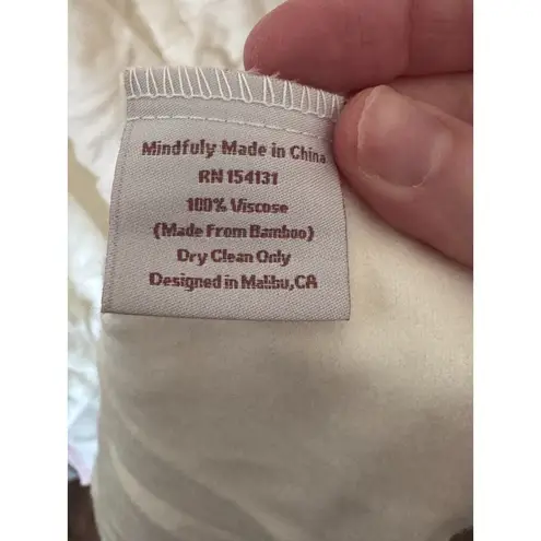 Malibu Luxxe Women's Cover Up Robe White Pink ONE SIZE Bamboo NWT Bridesmaid