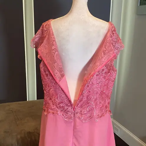 Women’s Pink Tea Length Dress Layered Chiffon Skirt Lace Bodice Size XXL NWOT Pink
