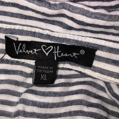 Velvet Heart  XLarge button down top