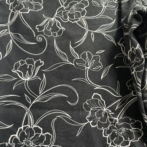 Investments Women Capri Pants Black White Cotton Size 6 Petite Floral Pockets u