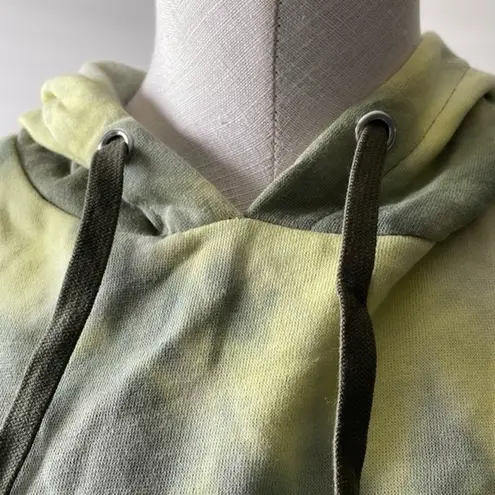 Ookie & Lala CROPPED TIE DYE PULLOVER HOODIE IN Olive Yellow Sz medium N…