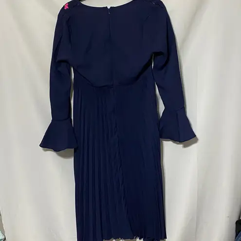 NWT ASOS MATERNITY DRESS WO SIZE 6. NAVY PLEATED DRESS EMBROIDERED FLORAL DESIGN Blue