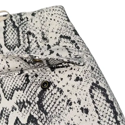 Pam & Gela Snake Print Shorts Lace Up Back Cotton Blend Women’s Size 25