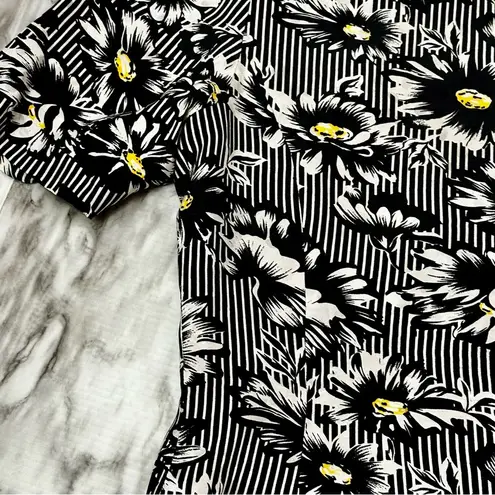 Julie Francis Vtg Black White Daisy Silk Women Sz 8 Short Sleeve Fitted Jacket
