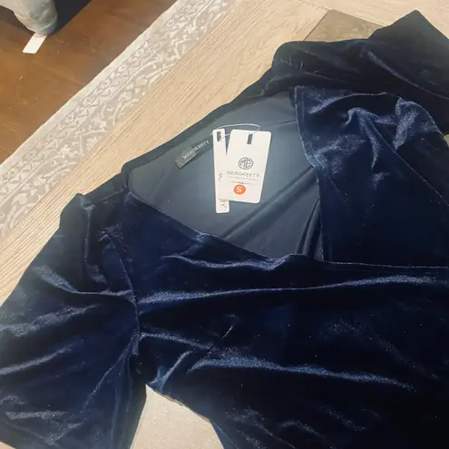 Merokeety Women's V Neck Wrap Velvet Maxi Dress Bell Sleeve Split Bridesmaid Cocktail