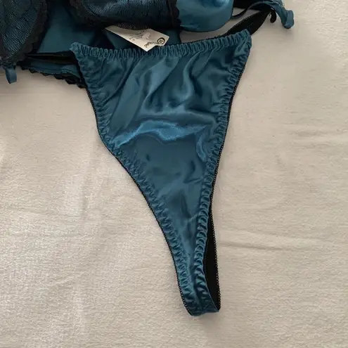 Cinema Etoile vintage lingerie medium large blue two piece cami teddi thong new