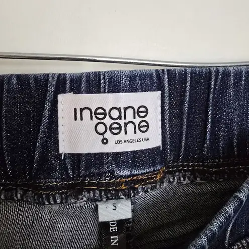 Womens Insane Gene Pull