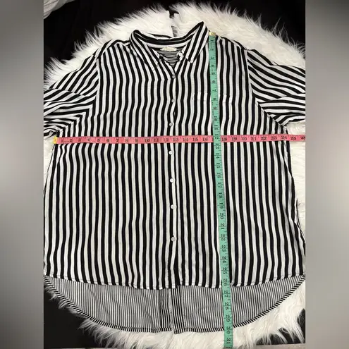 Jane and Delancey Black and White Striped Top Size 1X