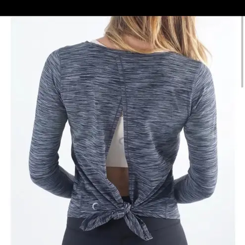 Zyia  NWT Split Back Long Sleeve Athletic Workout
Top: Charcoal Grey Spacedye XS‎