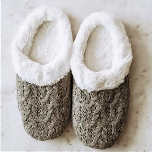Sharper Image Cozy Grey and White Cable Knit Memory Foam Sherpa Slipper Size L Gray Size L