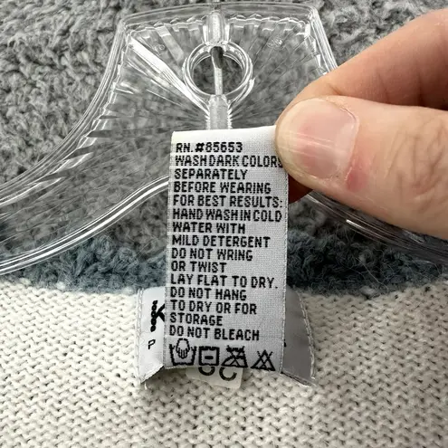 Vintage Koret Knit Cardigan Sweater Snowflakes Holiday Sequin Embroidered W LP White Size undefined