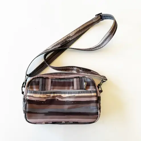 Lug Carousel Convertible Crossbody Purse Bag RFID Zip Nylon Quilted Travel Gray