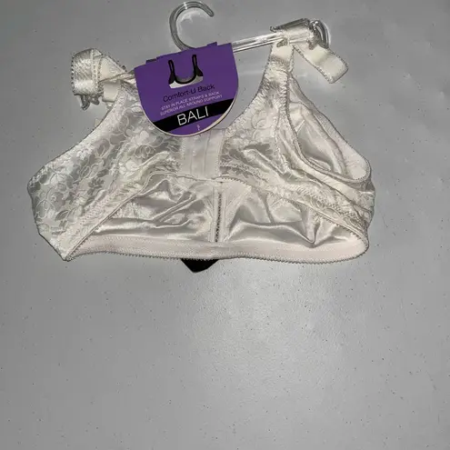 Bali NWT Floral Lace Wireless Bra White