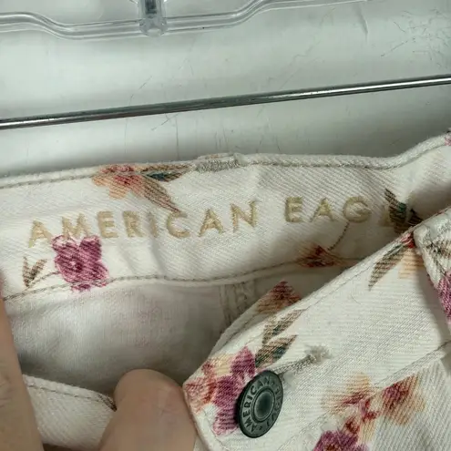 American Eagle NWT  Floral Mom Short 3" Denim Hi-Rise White Size 6 NEW $50