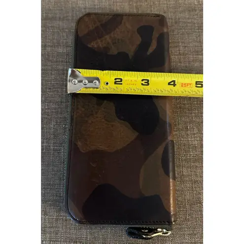 Camo Leather Wallet Zip Around Coin Compartment 4”x8” Brown Black Green EUC