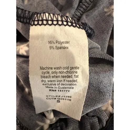 Kaleigh Delaney Knit Cropped Jumpsuit Navy/White daisies S Blue